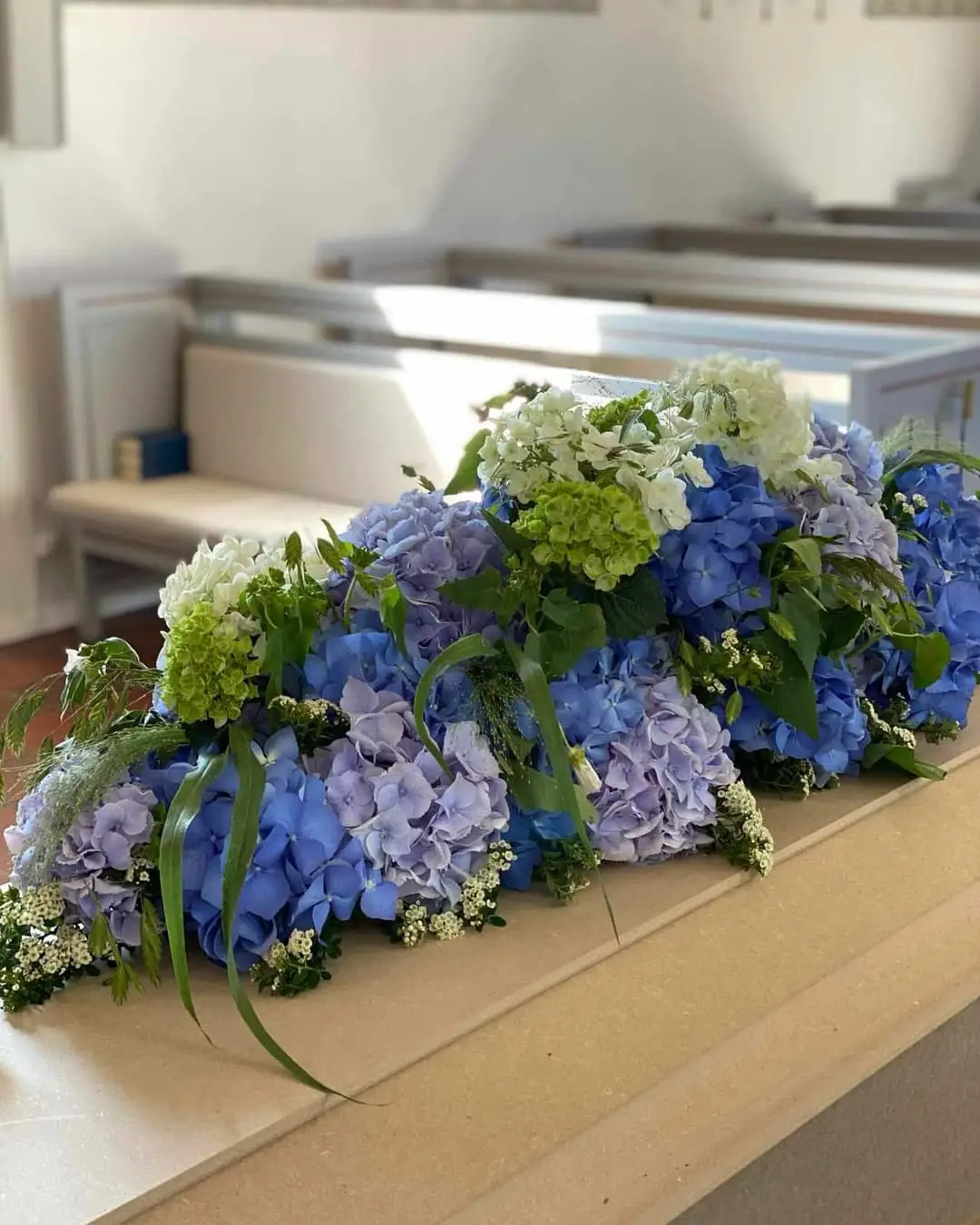 Dekoration med blå hortensia